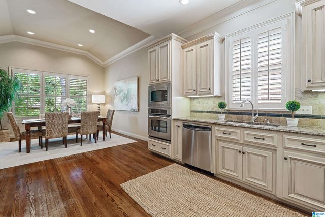 2321 OVERLOOK CREST, Vestavia Hills, AL 35226