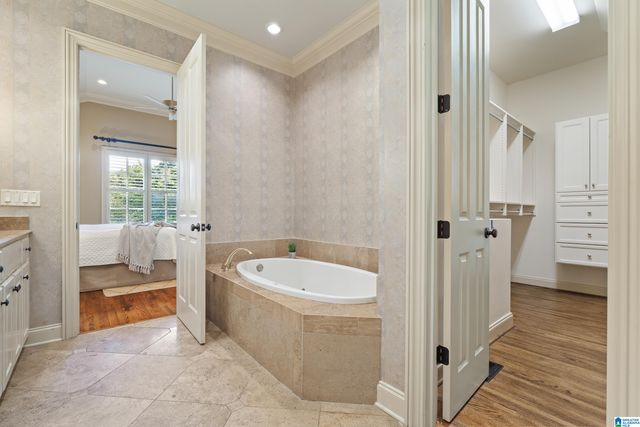 2321 OVERLOOK CREST, Vestavia Hills, AL 35226