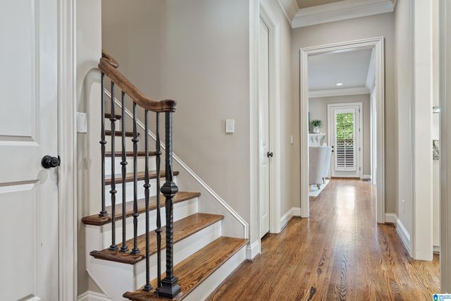 2321 OVERLOOK CREST, Vestavia Hills, AL 35226