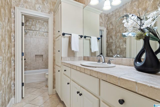 2321 OVERLOOK CREST, Vestavia Hills, AL 35226