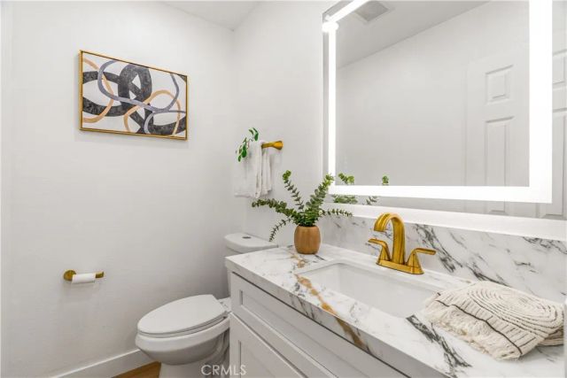 1425 E 23rd, Signal Hill, CA 90755