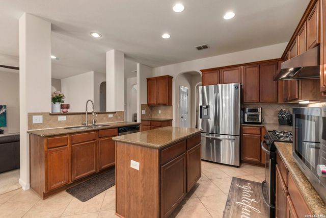 8702 JURA FRST, Helotes, TX 78023