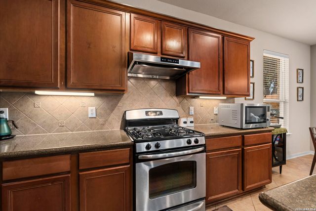 8702 JURA FRST, Helotes, TX 78023