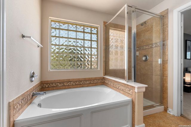 8702 JURA FRST, Helotes, TX 78023