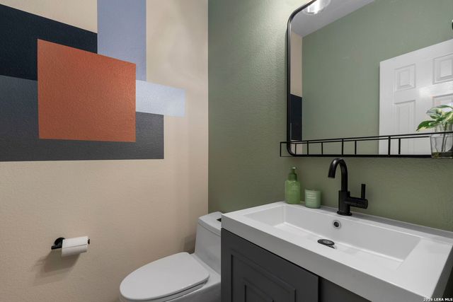 8702 JURA FRST, Helotes, TX 78023