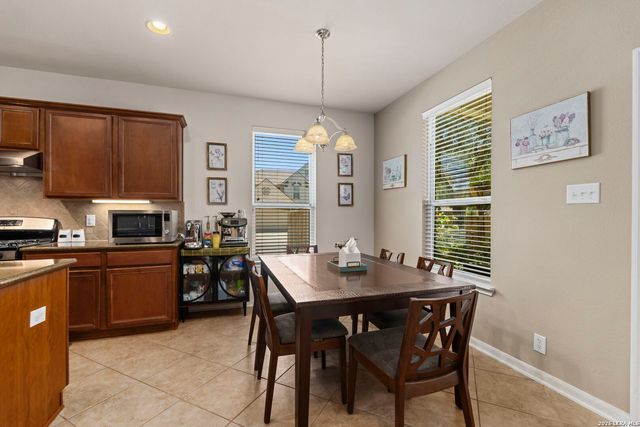 8702 JURA FRST, Helotes, TX 78023