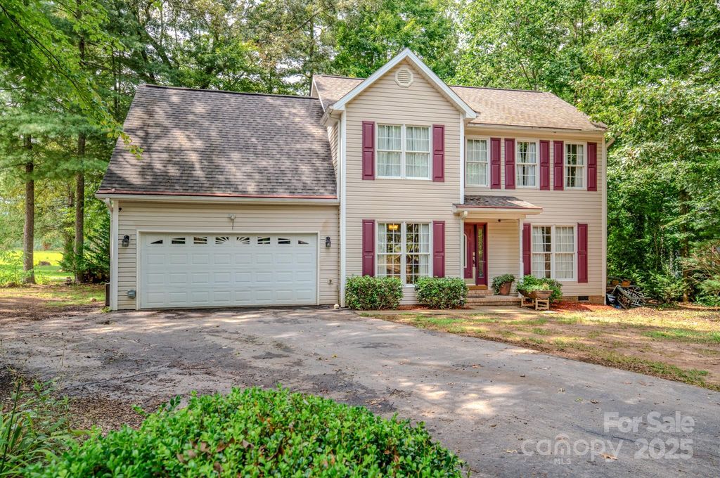 303 Theron Court, Candler, NC 28715
