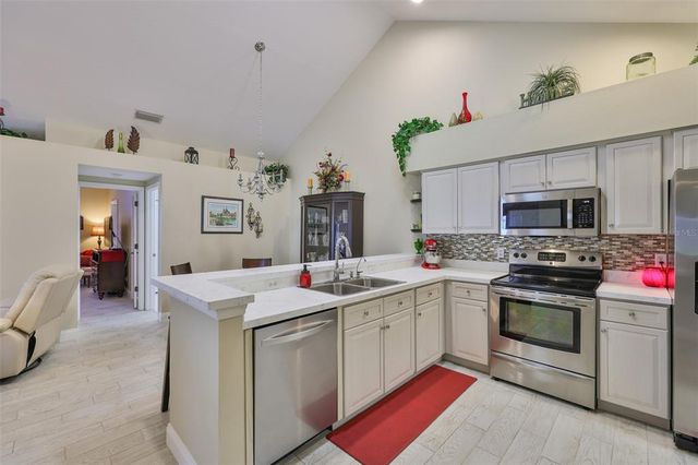 815 SILVERTHORN LANE 0, Sun City Center, FL 33573