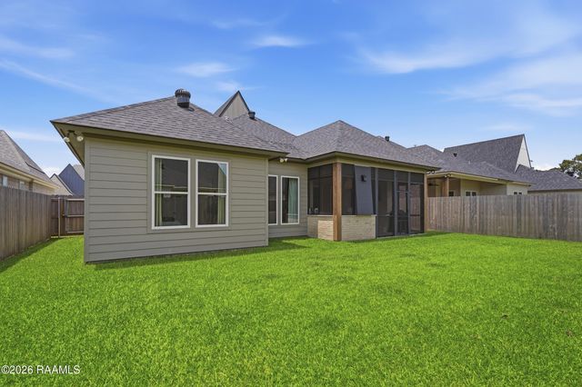 210 Amsterdam Avenue, Youngsville, LA 70592