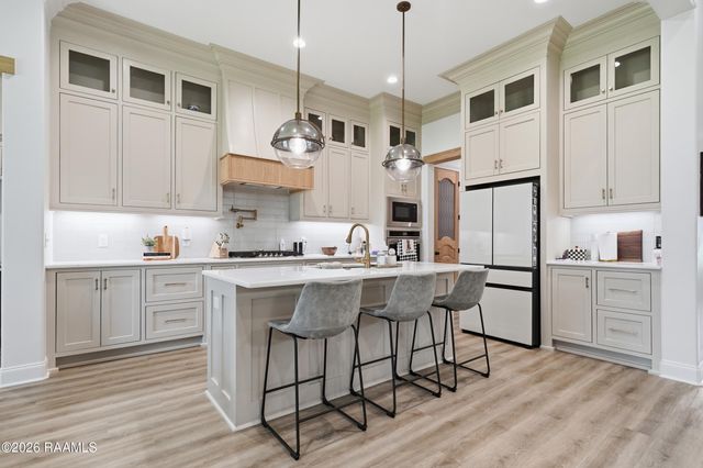 210 Amsterdam Avenue, Youngsville, LA 70592