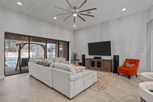 823 FLORESTA STREET, Brandon, FL 33511