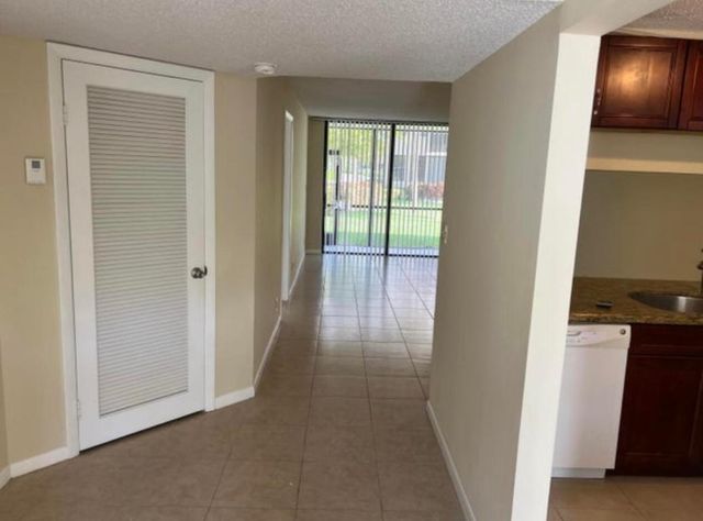 1256 S Military Trail 911, Deerfield Beach, FL 33442