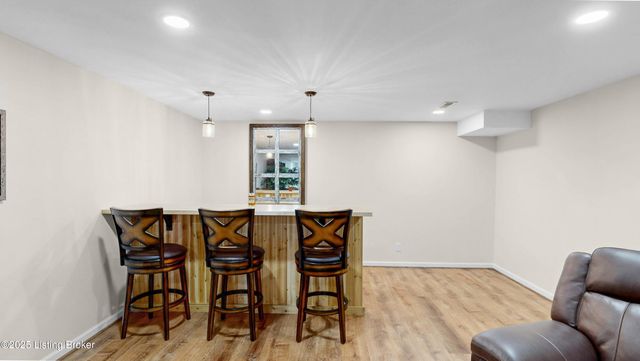 234 Cedar Place Dr, Shepherdsville, KY 40165