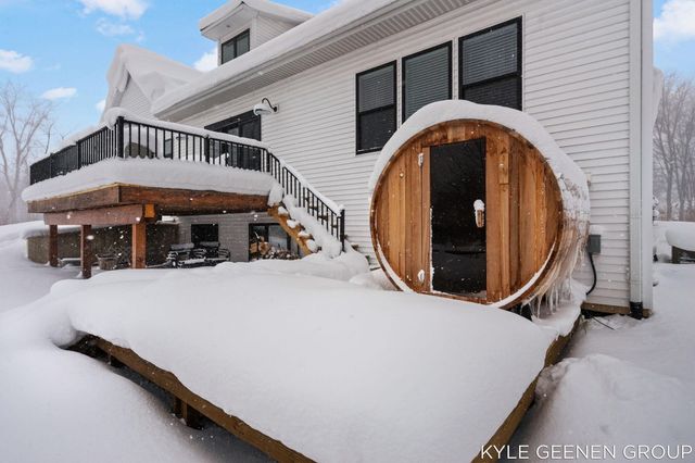 312 48th Avenue, Jamestown Twp, MI 49464