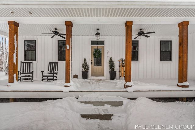 312 48th Avenue, Jamestown Twp, MI 49464