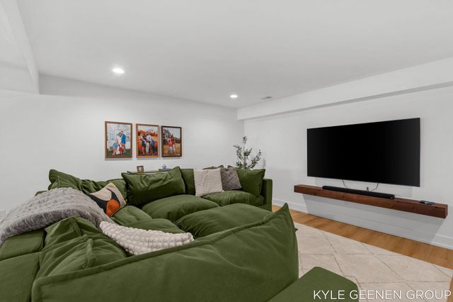 312 48th Avenue, Jamestown Twp, MI 49464