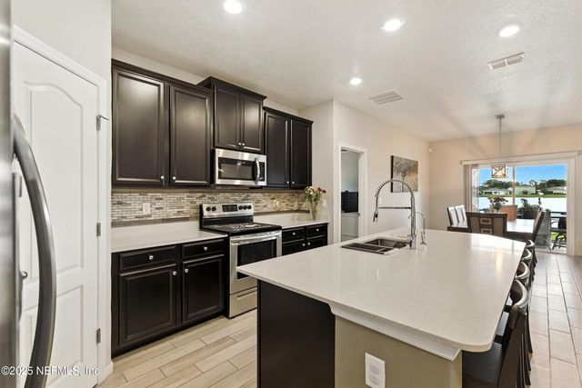 9217 GILMORE GROVE Way, Jacksonville, FL 32211
