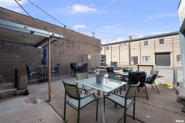 1708 STATE Street, Bettendorf, IA 52722