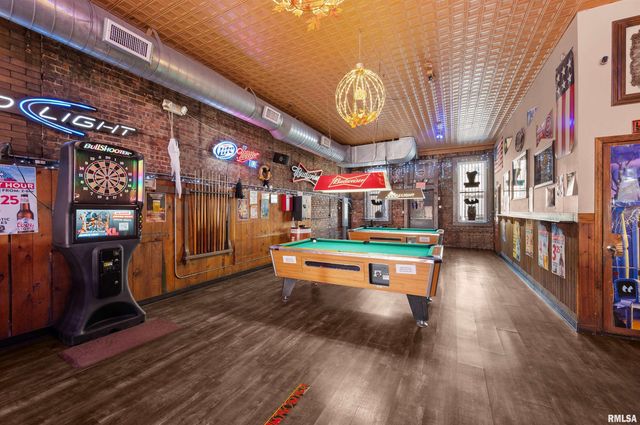 1708 STATE Street, Bettendorf, IA 52722