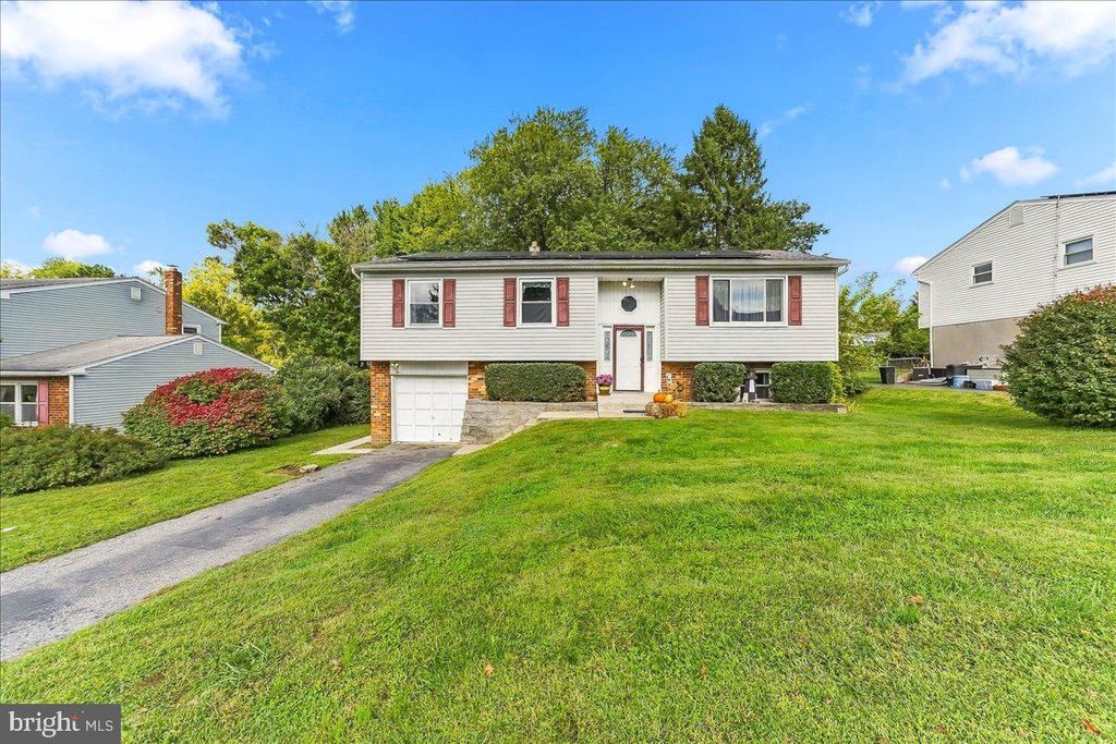33 MULBERRY ST, BOOTHWYN, PA 19061 — photo 3