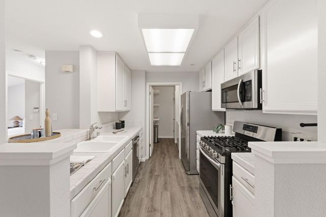 602 Arcadia Terrace 305, Sunnyvale, CA 94085