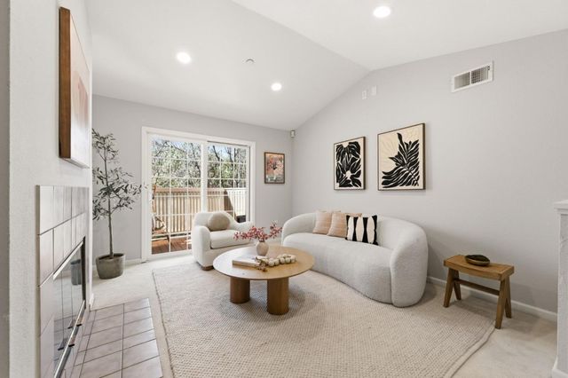 602 Arcadia Terrace 305, Sunnyvale, CA 94085