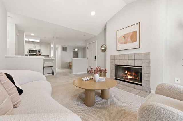 602 Arcadia Terrace 305, Sunnyvale, CA 94085