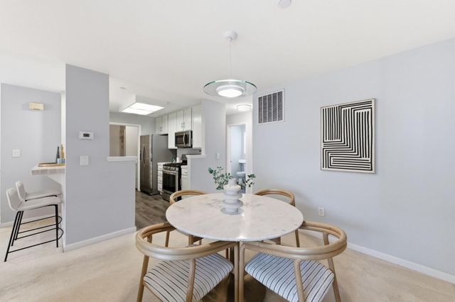 602 Arcadia Terrace 305, Sunnyvale, CA 94085