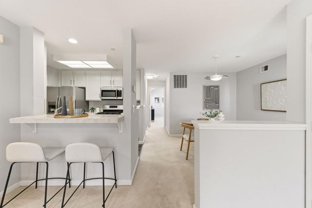 602 Arcadia Terrace 305, Sunnyvale, CA 94085