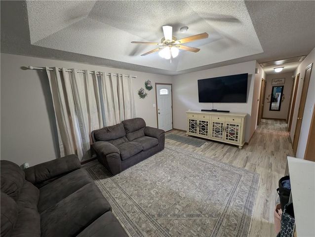 19218 Ponca Drive, Independence, MO 64056