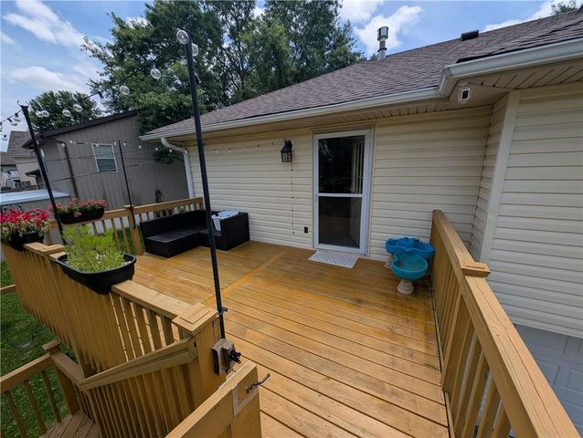 19218 Ponca Drive, Independence, MO 64056