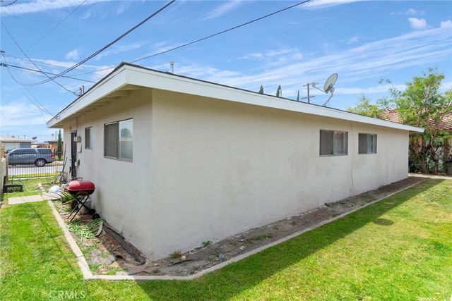 412 W Ramona, Rialto, CA 92376