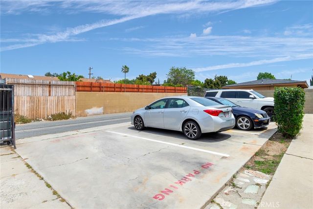 412 W Ramona, Rialto, CA 92376