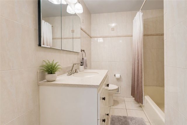 391 Mount Ridge Circle, Greece, NY 14616