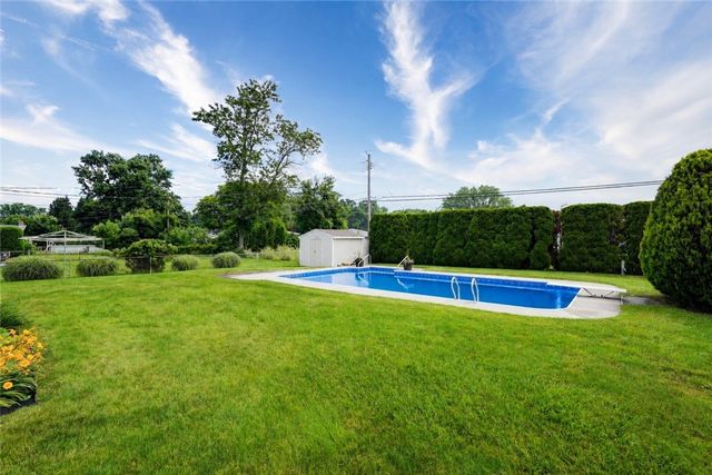 391 Mount Ridge Circle, Greece, NY 14616