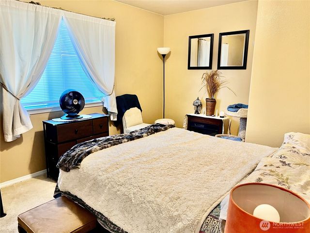 4450 Knorr Court, Blaine, WA 98230