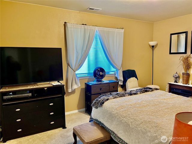 4450 Knorr Court, Blaine, WA 98230