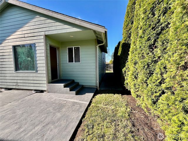 4450 Knorr Court, Blaine, WA 98230