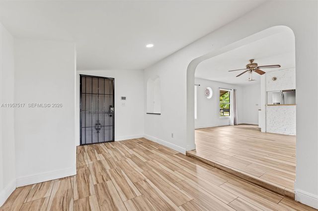 6073 NW 27th St, Margate, FL 33063