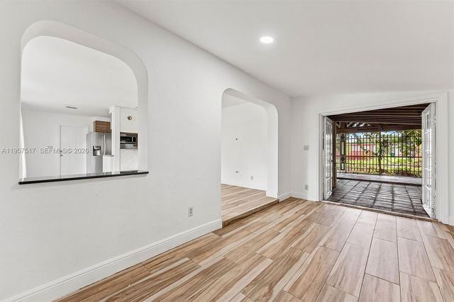 6073 NW 27th St, Margate, FL 33063