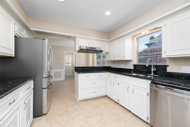 3323 Woodbriar Drive, Houston, TX 77068