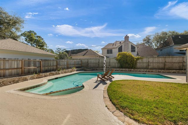 3323 Woodbriar Drive, Houston, TX 77068