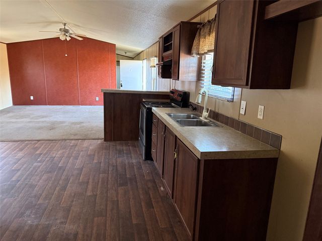 1763 Mathers Road, Sunset, TX 76270