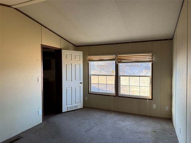 1763 Mathers Road, Sunset, TX 76270