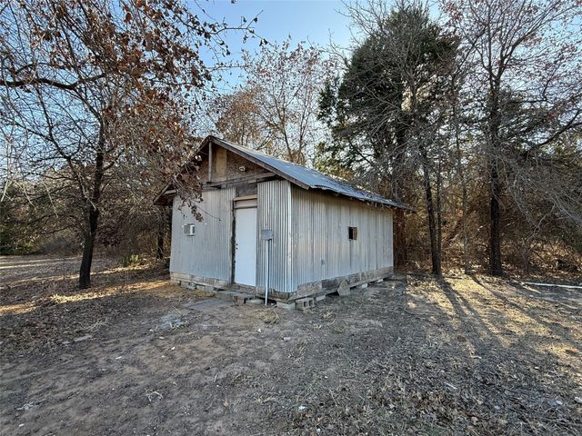 1763 Mathers Road, Sunset, TX 76270