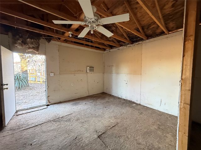 1763 Mathers Road, Sunset, TX 76270