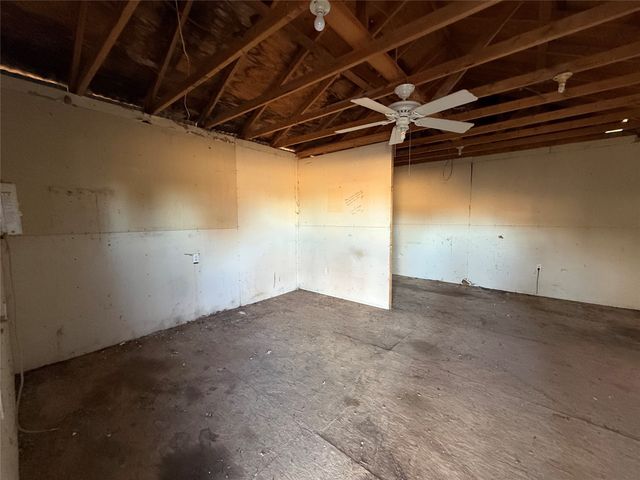 1763 Mathers Road, Sunset, TX 76270