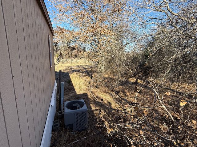 1763 Mathers Road, Sunset, TX 76270