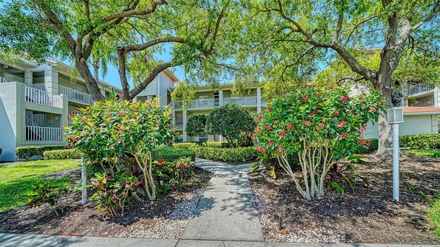 9330 CLUBSIDE CIRCLE 3202, Sarasota, FL 34238