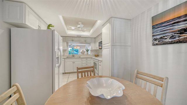 9330 CLUBSIDE CIRCLE 3202, Sarasota, FL 34238
